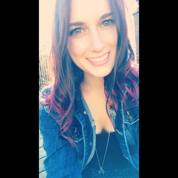 Meet your Posher, Ashley - Picture 1 of 1